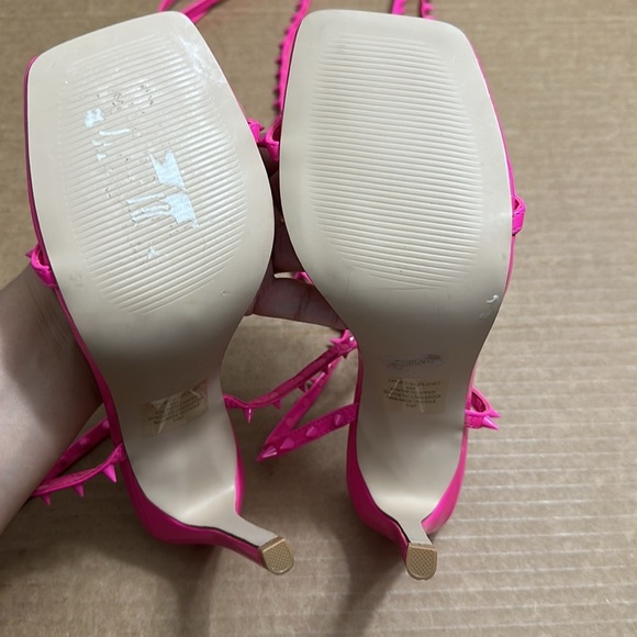 Steve Madden Uplift Lace Up Heel Sandal Barbie Pink Spike Womens Size 8 Like New - Picture 5 of 10
